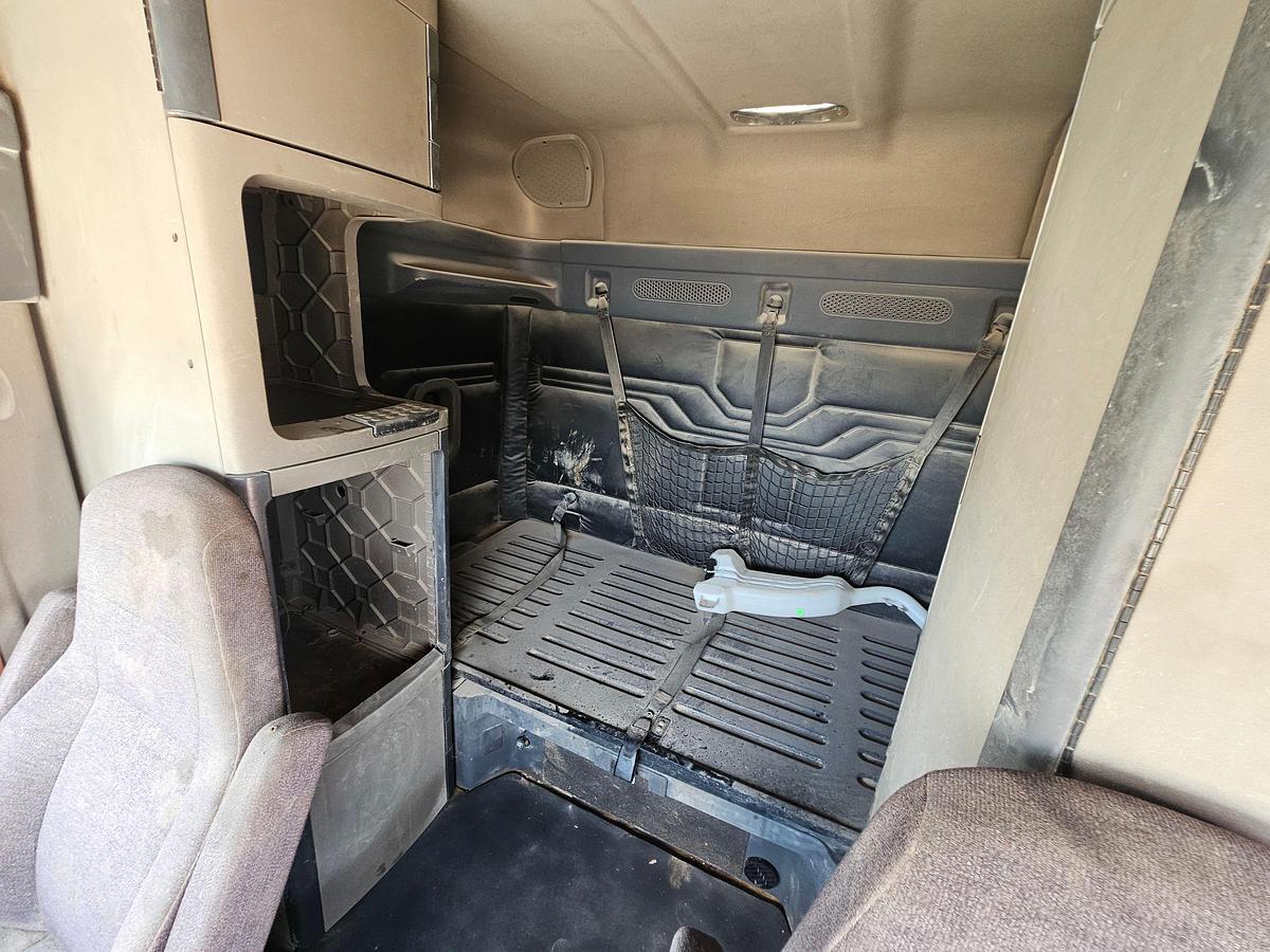 Used 2013 FREIGHTLINER CASCADIA T/A SLEEPER HAUL TRUCK