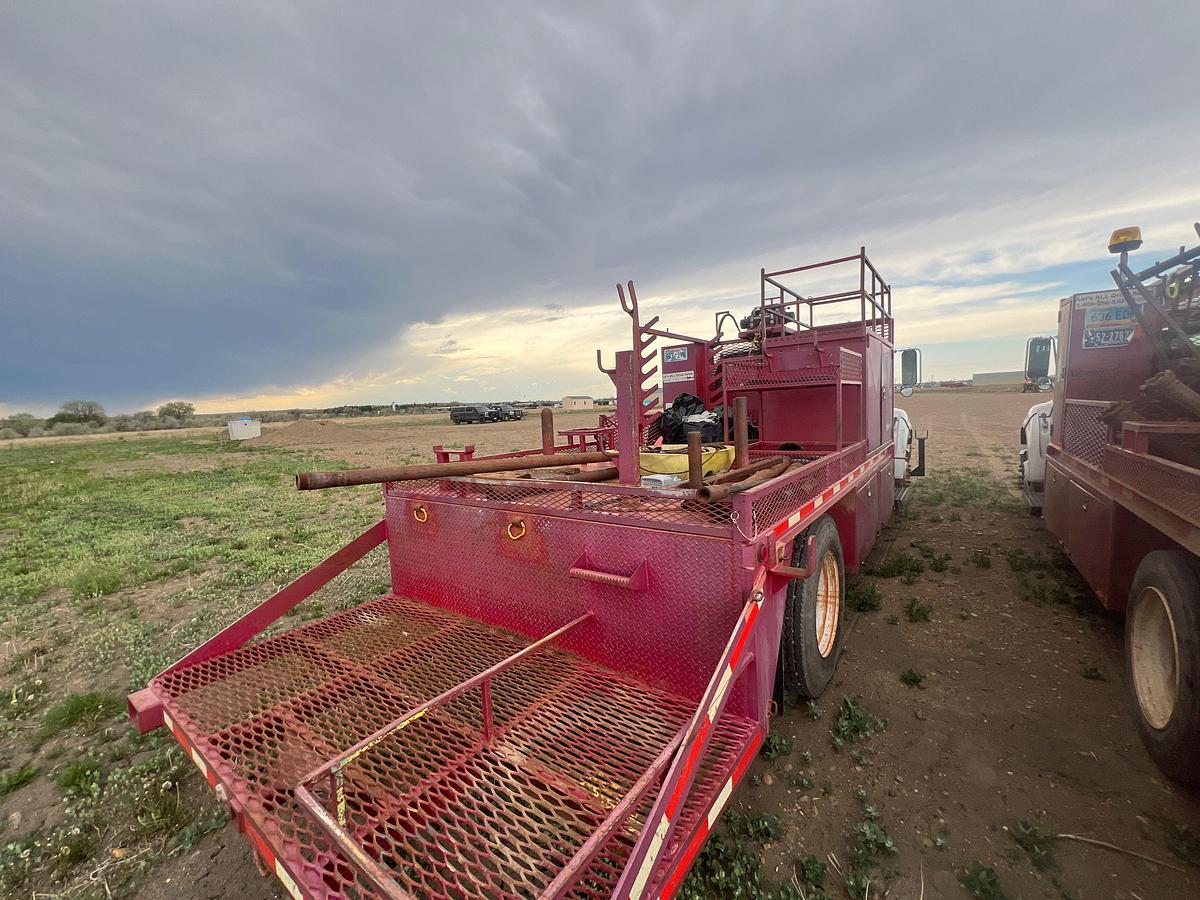 Used 2007 FORD F-650 SUPER DUTY TRUCK WITH TOOL BED