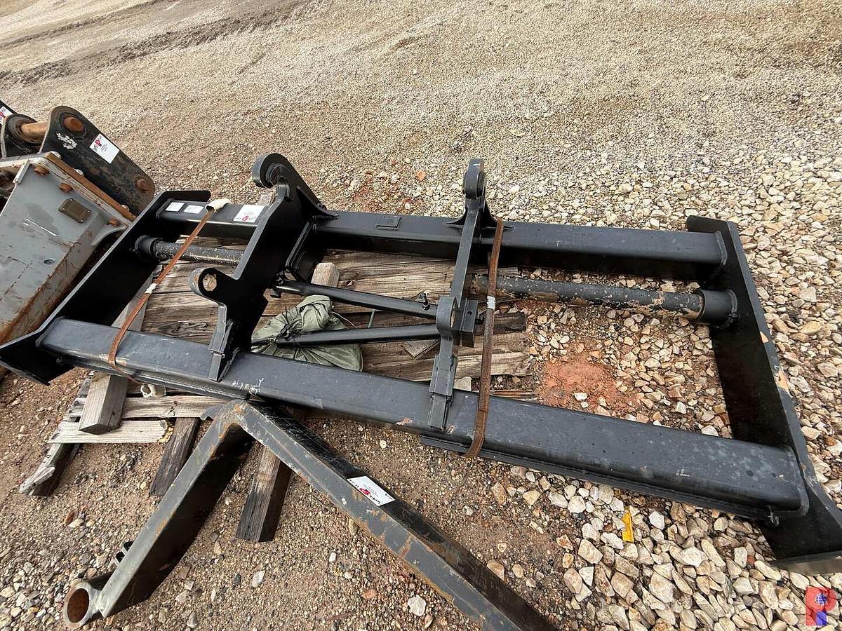 Used UNUSED PALADIN 106”W X 72” CAP. 418 SERIES QUICK COUPLER FORK CARRIAGE F/ WHEEL LOADER