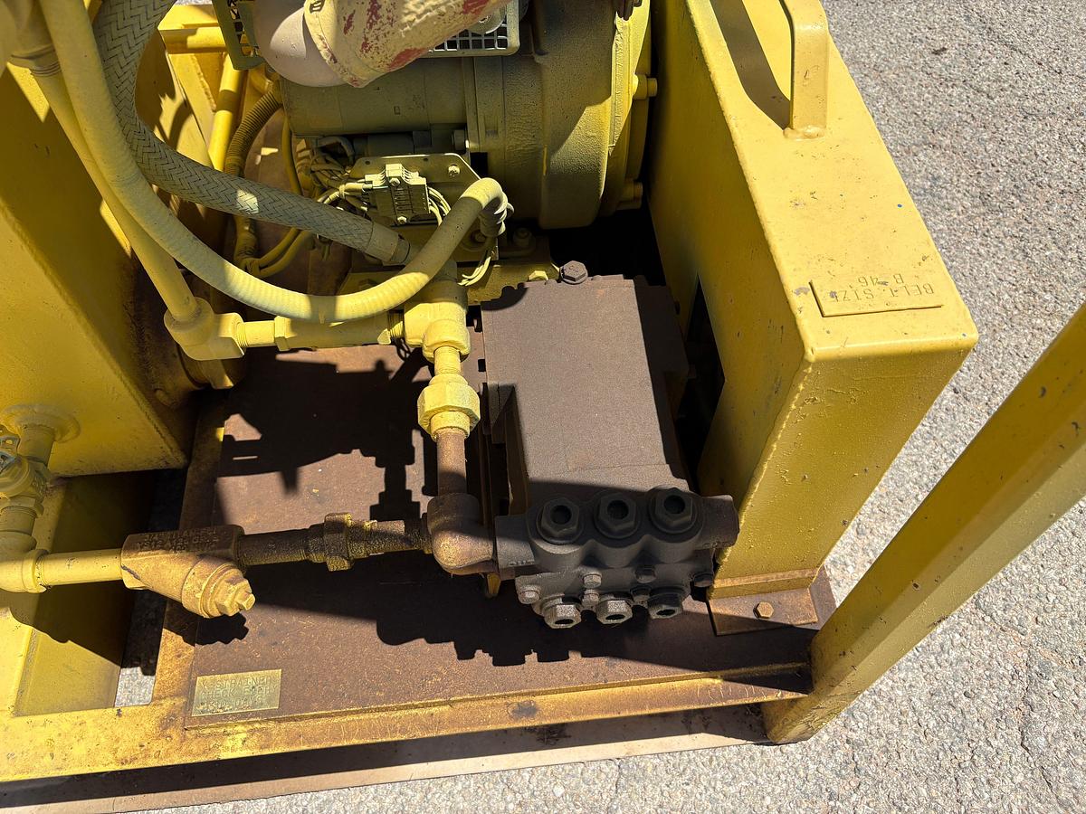 Used Meyer 4-station closing unit, skidded