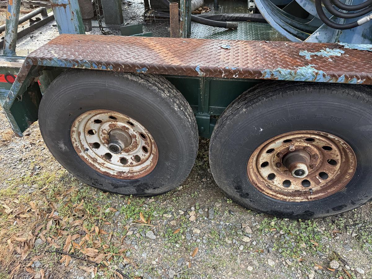 Used LOGAN 85-TON POWER SWIVEL P/B CUMMINS MTD ON 2009 AMERITRAIL GOOSENECK TRAILER