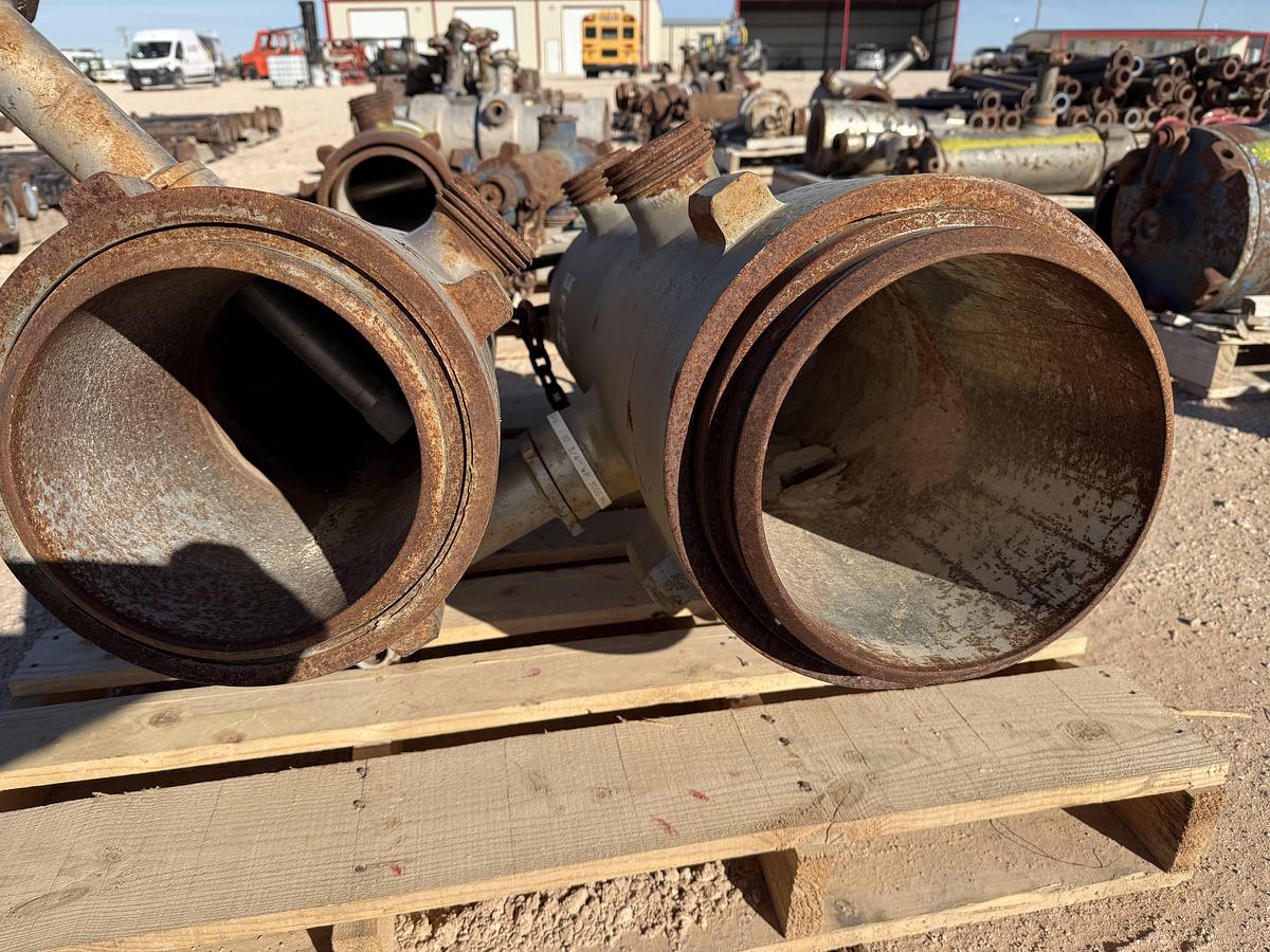 Used (2) MULTI-SIZE SINGLE PLUG CEMENT HEADS
