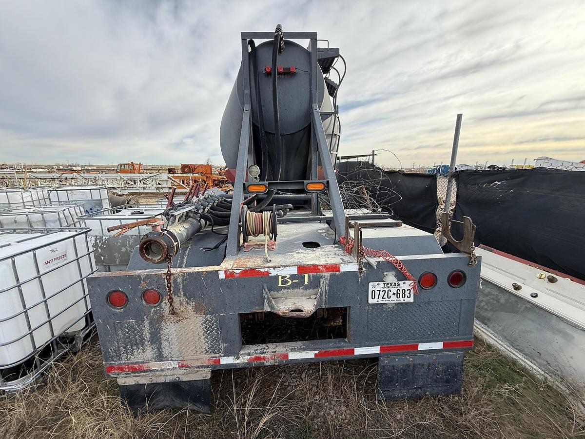 Used 2006 FRUEHAUF PNEUMATIC DRY BULK T/A CEMENT TRAILER