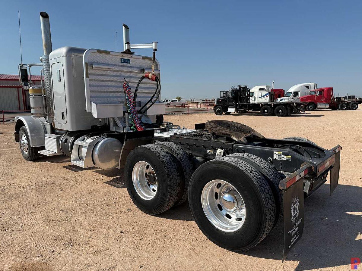 Used 2013 PETERBILT 388 T/A SLEEPER HAUL TRUCK