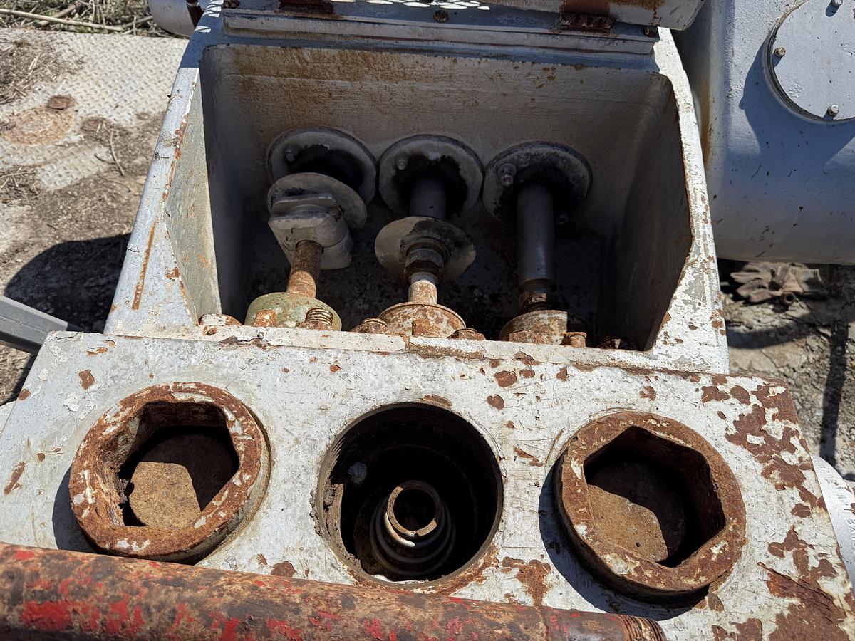 Used JWS-340 10K WP TRIPLEX WELL SERVICE PUMP SKIDDED P/B DETROIT SERIES 60 (INCOMPLETE)