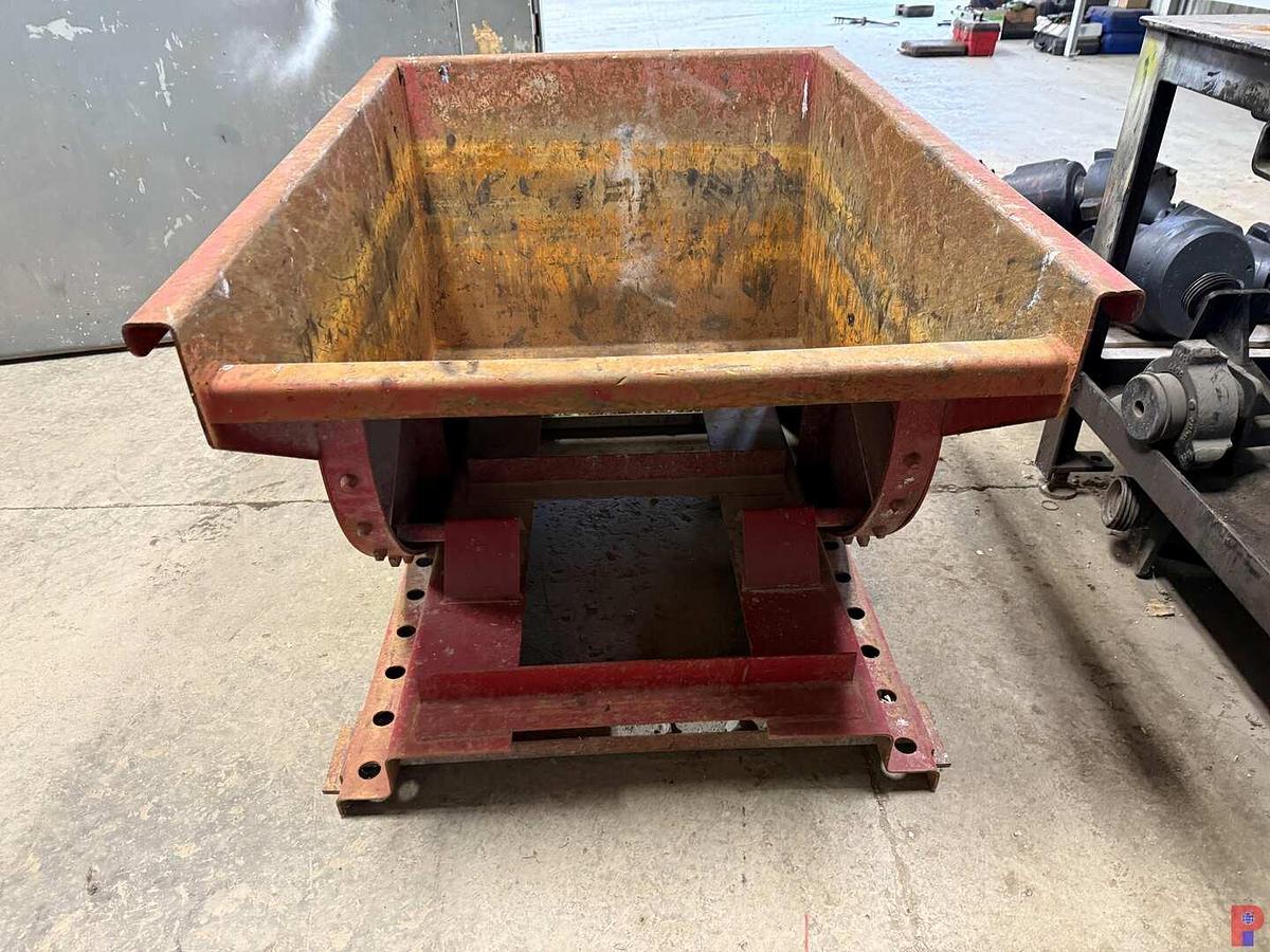 Used WRIGHT SELF DUMPING HOPPER W/ FORK POCKETS