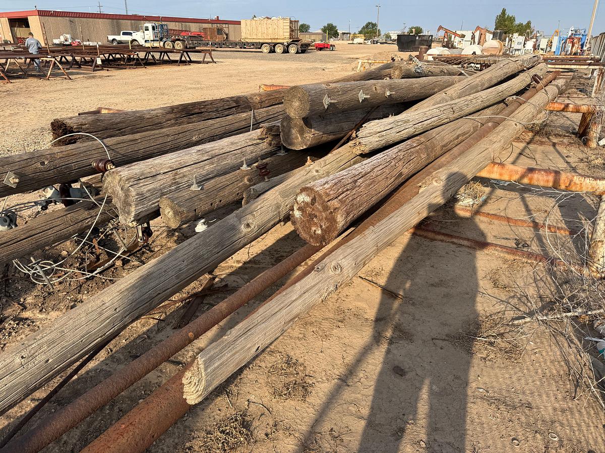 Used (4 X $) 16’L x 32” TRIANGULAR PIPE RACKS W/ PIPE STAYS (SOME RUSTED THRU ON BOTTOM)