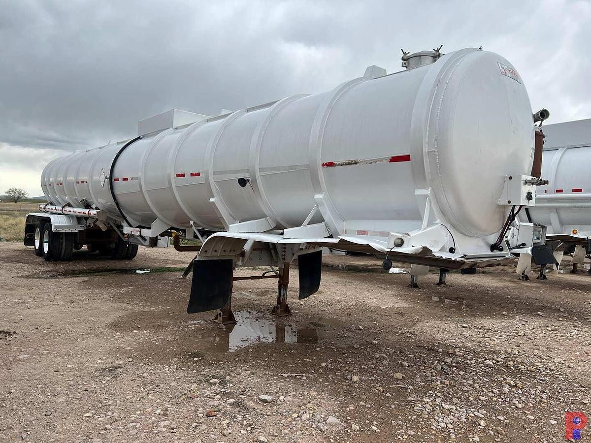 Used 2010 DRAGON T/A 238BBL ALUM. VACUUM TRAILER