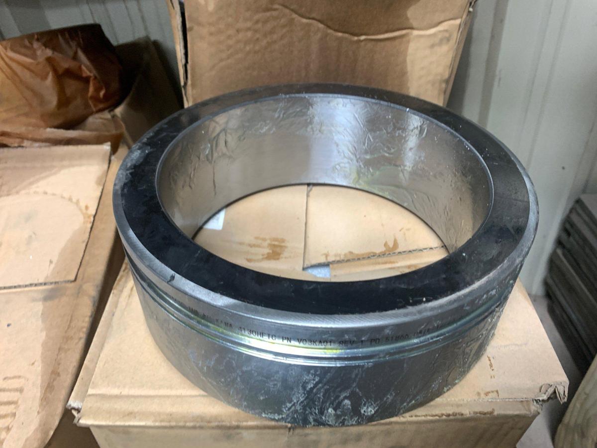 Used (23) 7 1/16 10k Valve Gates