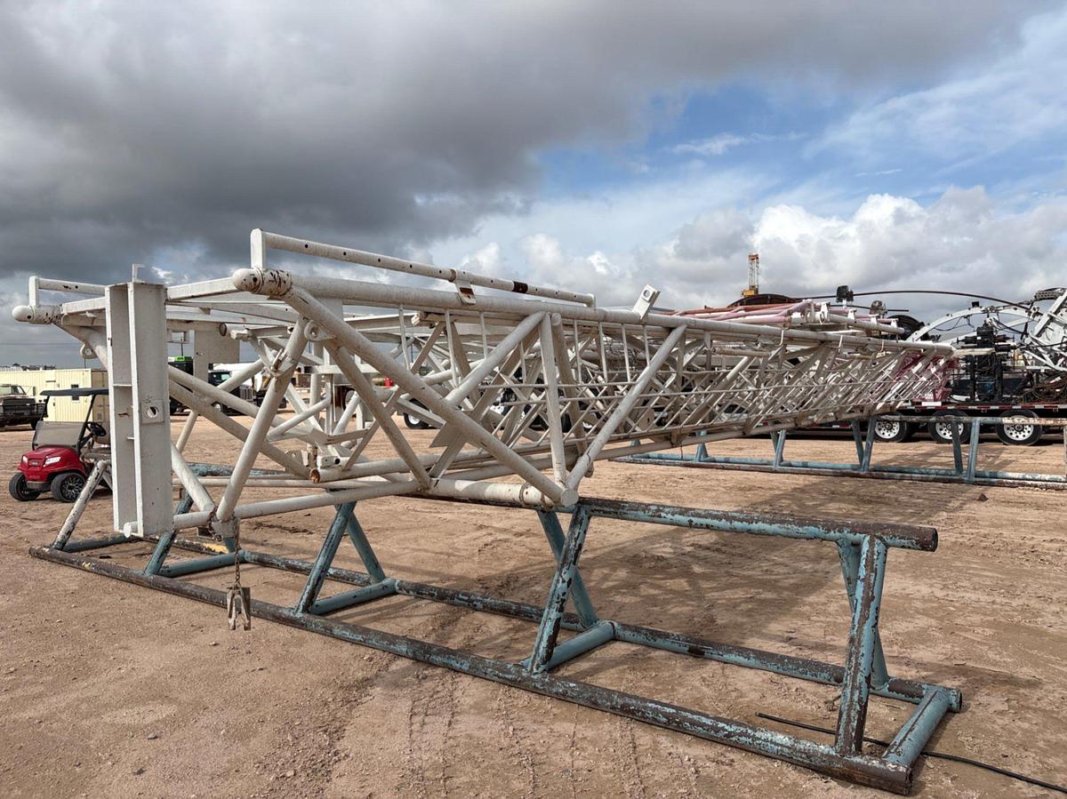 Used 96’ x 152,000 mast