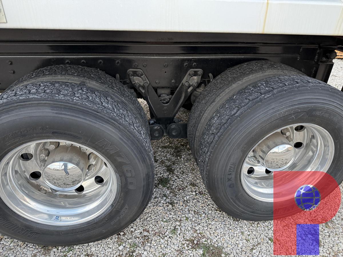 Used 2019 KENWORTH T680 T/A DUMP TRUCK