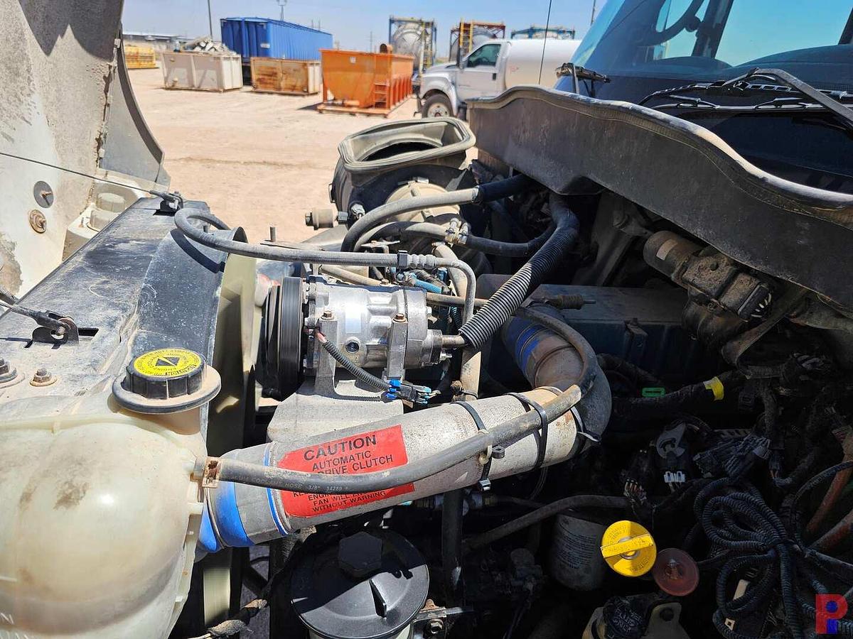 Used 2003 INTERNATIONAL DURASTAR 4300 S/A DAYCAB KNUCKLE BOOM CRANE TRUCK