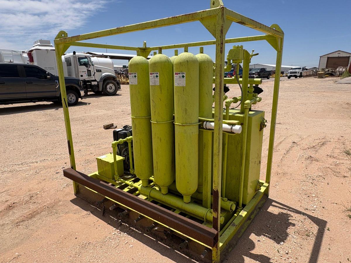 Used 4-station closing unit, skidded