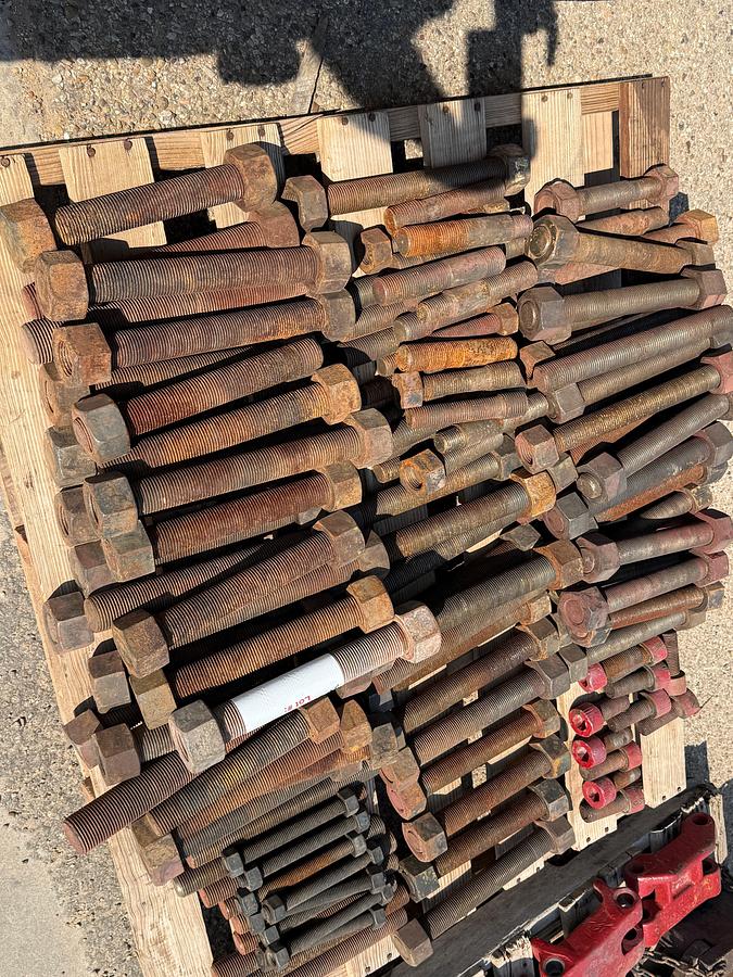Used PALLET W/ (50+) MOSTLY 1-1/2” x 12” STUDS & NUTS