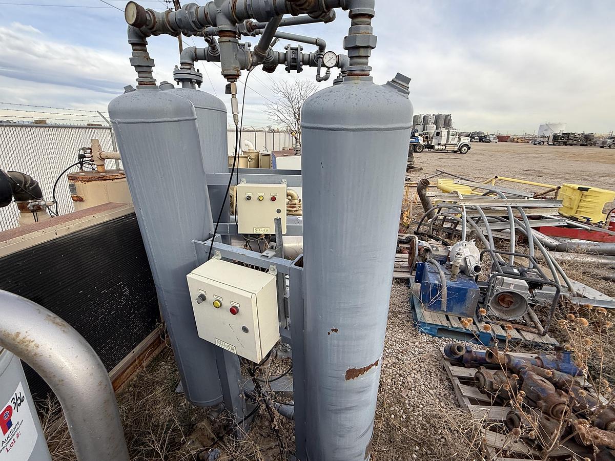 Used FS CURTIS RS-100 F 458 CFM 100 PSI SKIDDED AIR COMPRESSOR (INCOMPLETE)