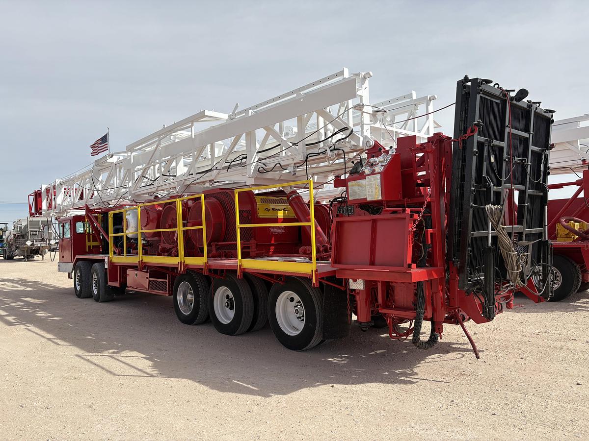 Used 2007 RIG WORKS MUSTANG 550 DD 5-AXLE WELL SERVICE RIG
