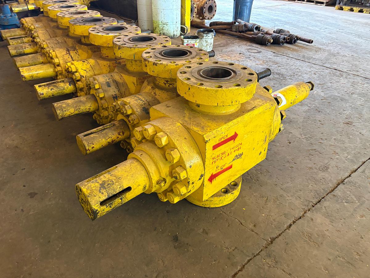 Used (3x$) 7-1/16” 10k frac valves, field ready