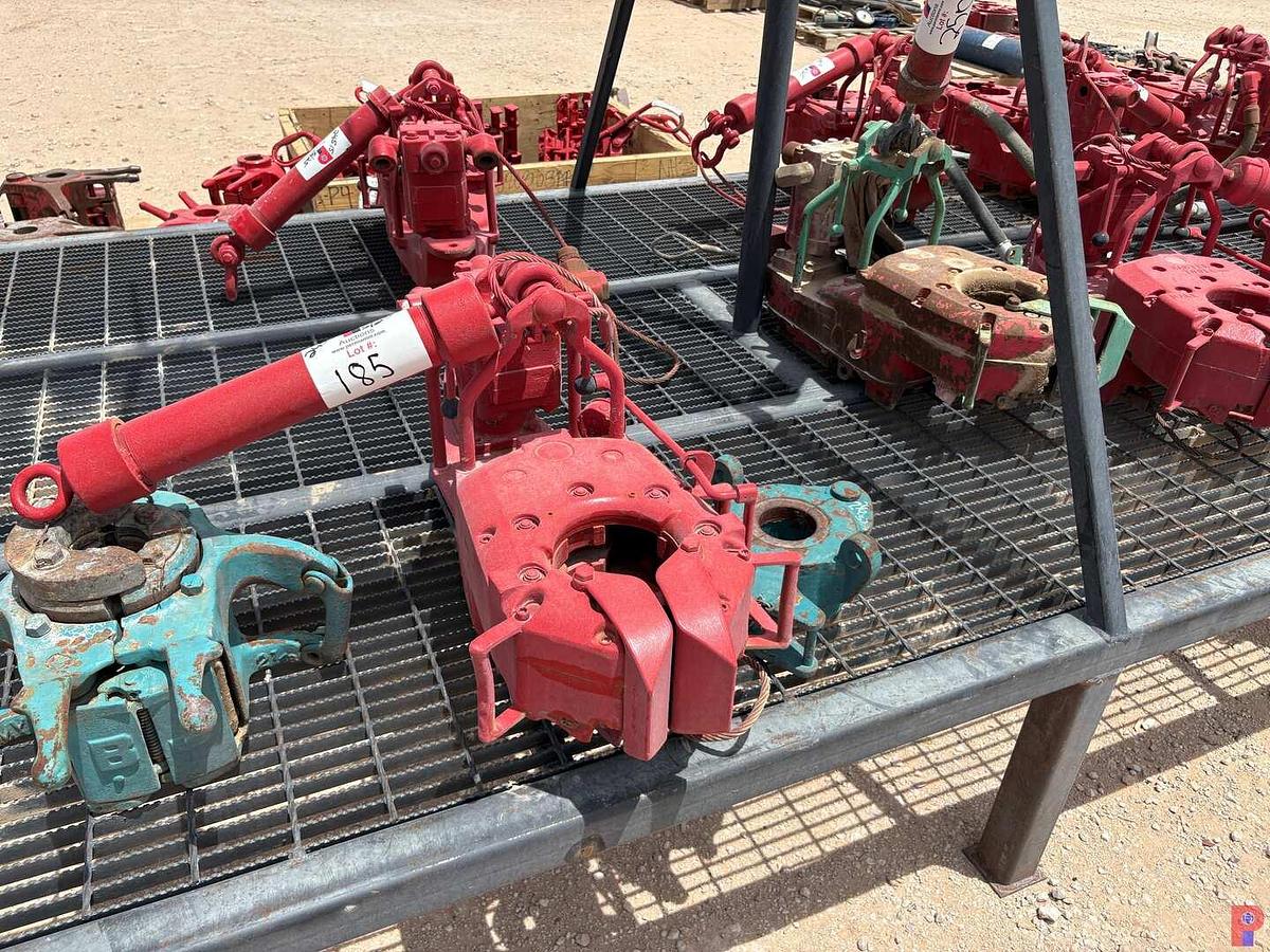 Used BJ HYDRAULIC ROD TONGS W/ MANUAL BACK UP