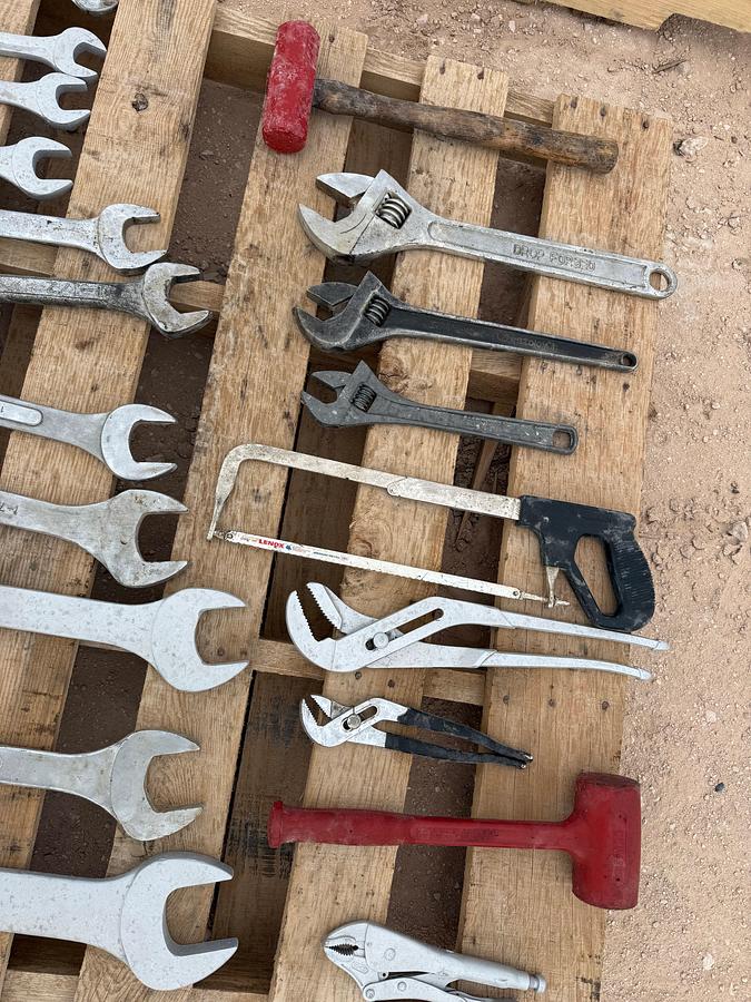 Used (2) PALLETS OF HAND TOOLS