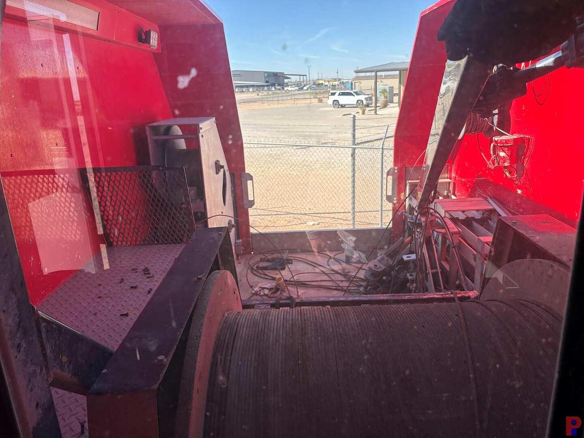 Used 2012 PETERBILT 348 T/A DAYCAB WIRELINE TRUCK