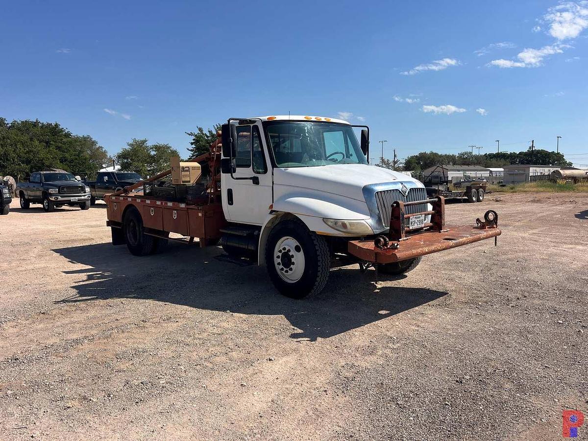 Used 2007 INTERNATIONAL DURASTAR 4300 ROUSTABOUT TRUCK