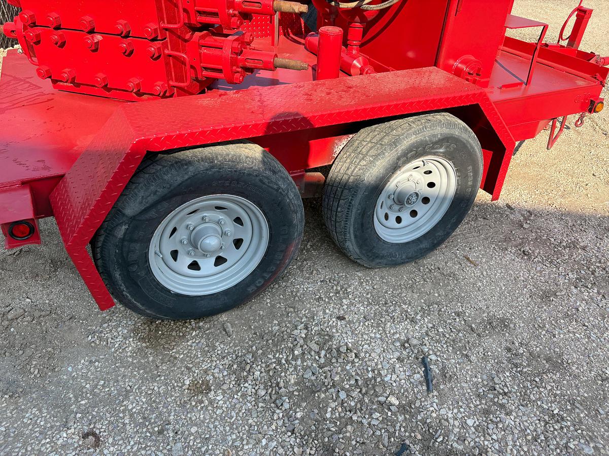 Used 2-station closing unit mtd on SHOPBUILT 10’ x 5’ t/a bumper pull trailer