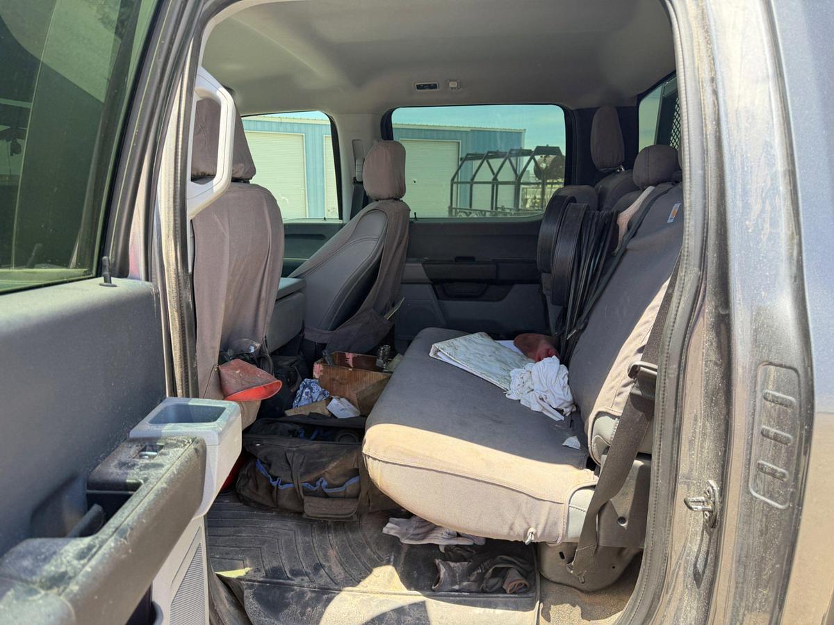 Used 2023 Ford F-250 Crew Cab 4x4 pickup (gas)