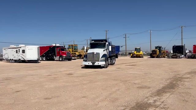 Used 2015 KENWORTH T880 T/A DAYCAB DUMP TRUCK