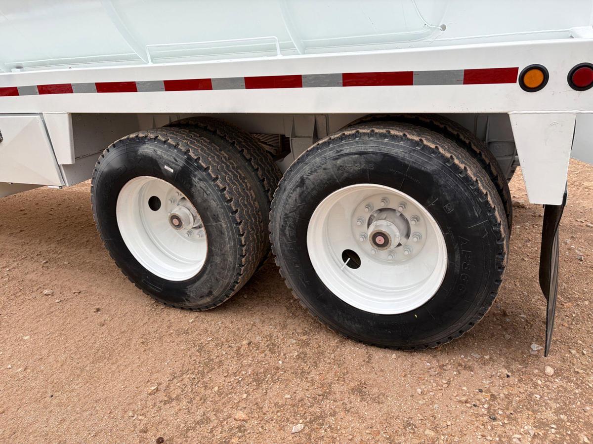 Used 2005 MACK T/A KILL TRUCK & 2013 TROXELL 130BBL KILL TRAILER