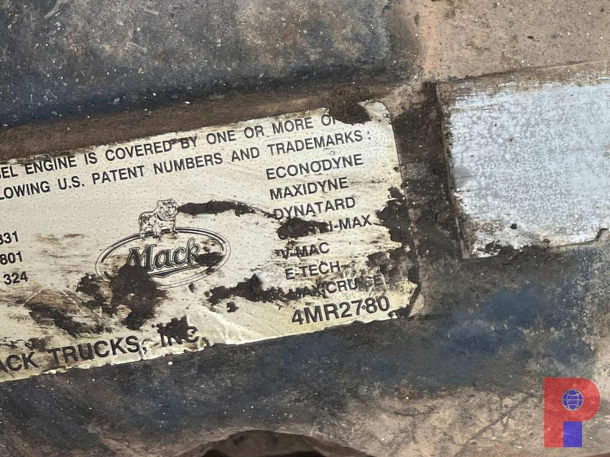 Used 2004 MACK CV713 T/A DAYCAB KILL TRUCK