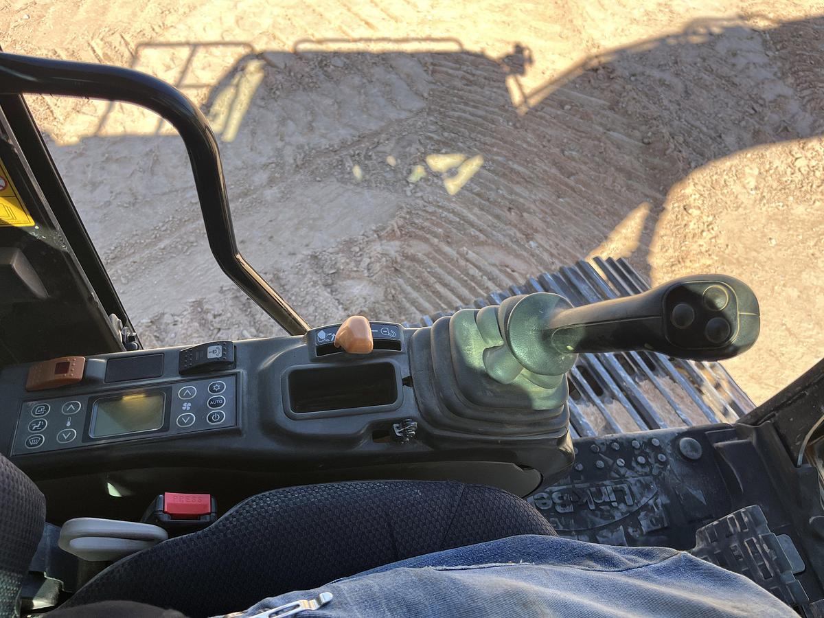 Used 2018 LINK-BELT 300X4 EXCAVATOR