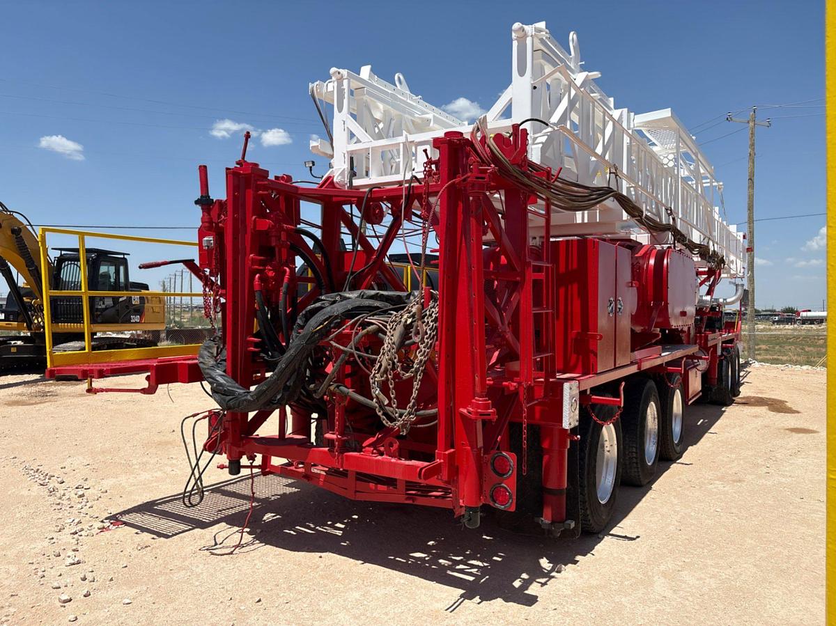 Used 2011 MUSTANG 550 5-AXLE WELL SERVICE RIG, 104x275 Mast