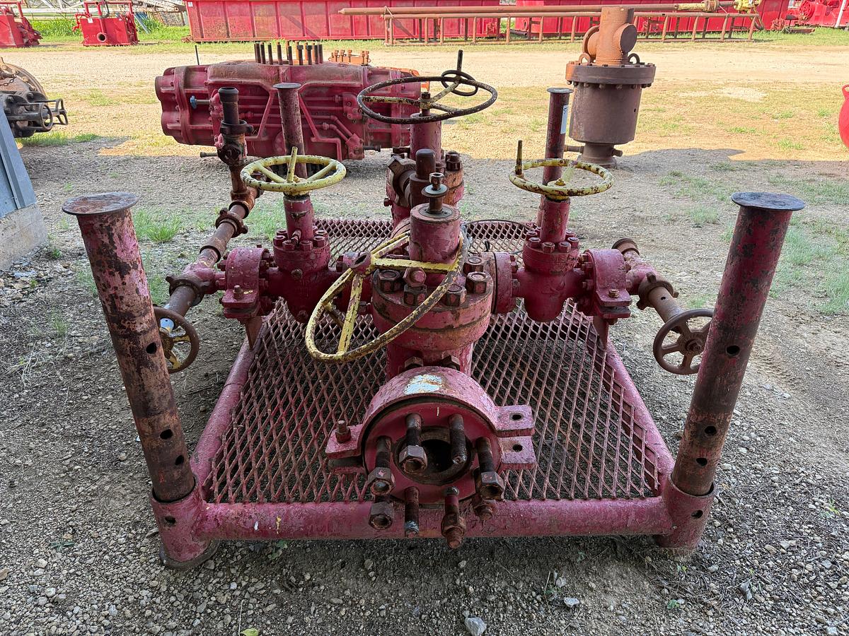 Used (2) 4-1/16” 3M & (2) 2-1/16” 5M ADJ HEIGHT MUD CROSS MANIFOLD
