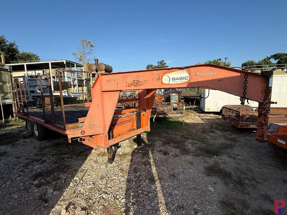 Used 2011 CENTEX TRAILERS 16’ X 102” T/A SGL. WHL. FLATBED GOOSENECK TRAILER