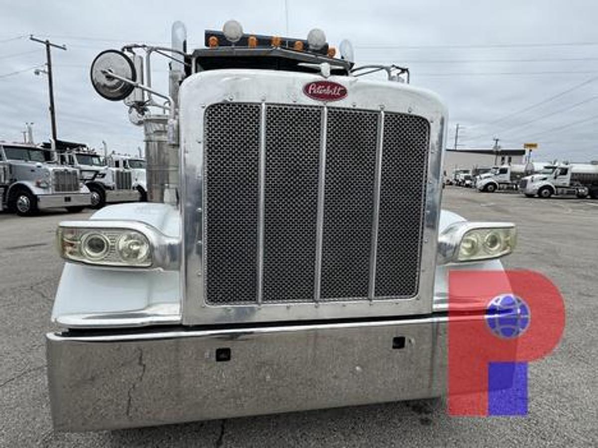 Used 2014 PETERBILT 388 T/A DUMP TRUCK