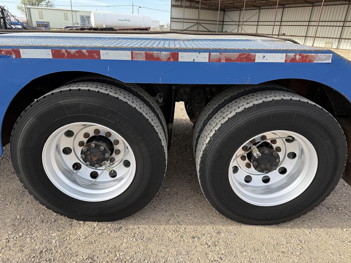 Used 2014 MACK PINNACLE CHU613 T/A 80K HYD. SLICK BACK WINCH TRUCK