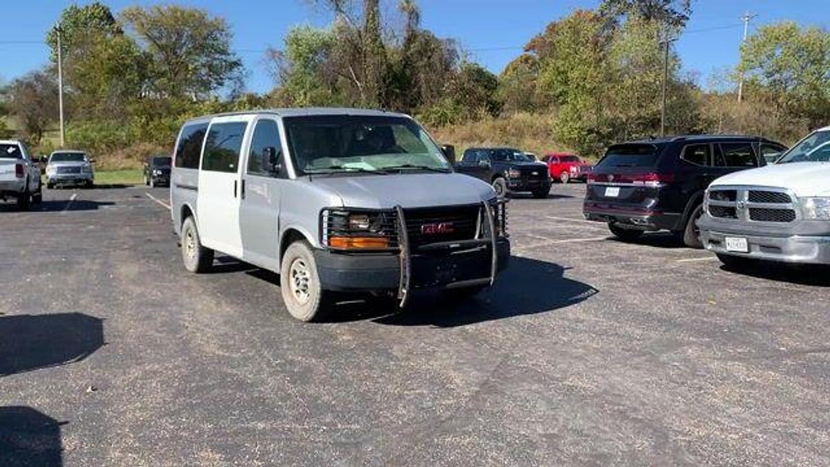 Used 2014 GMC SAVANA PASSENGER VAN