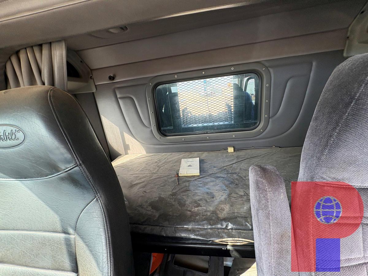 Used 2010 PETERBILT 367 T/A SLEEPER CAB WINCH TRUCK