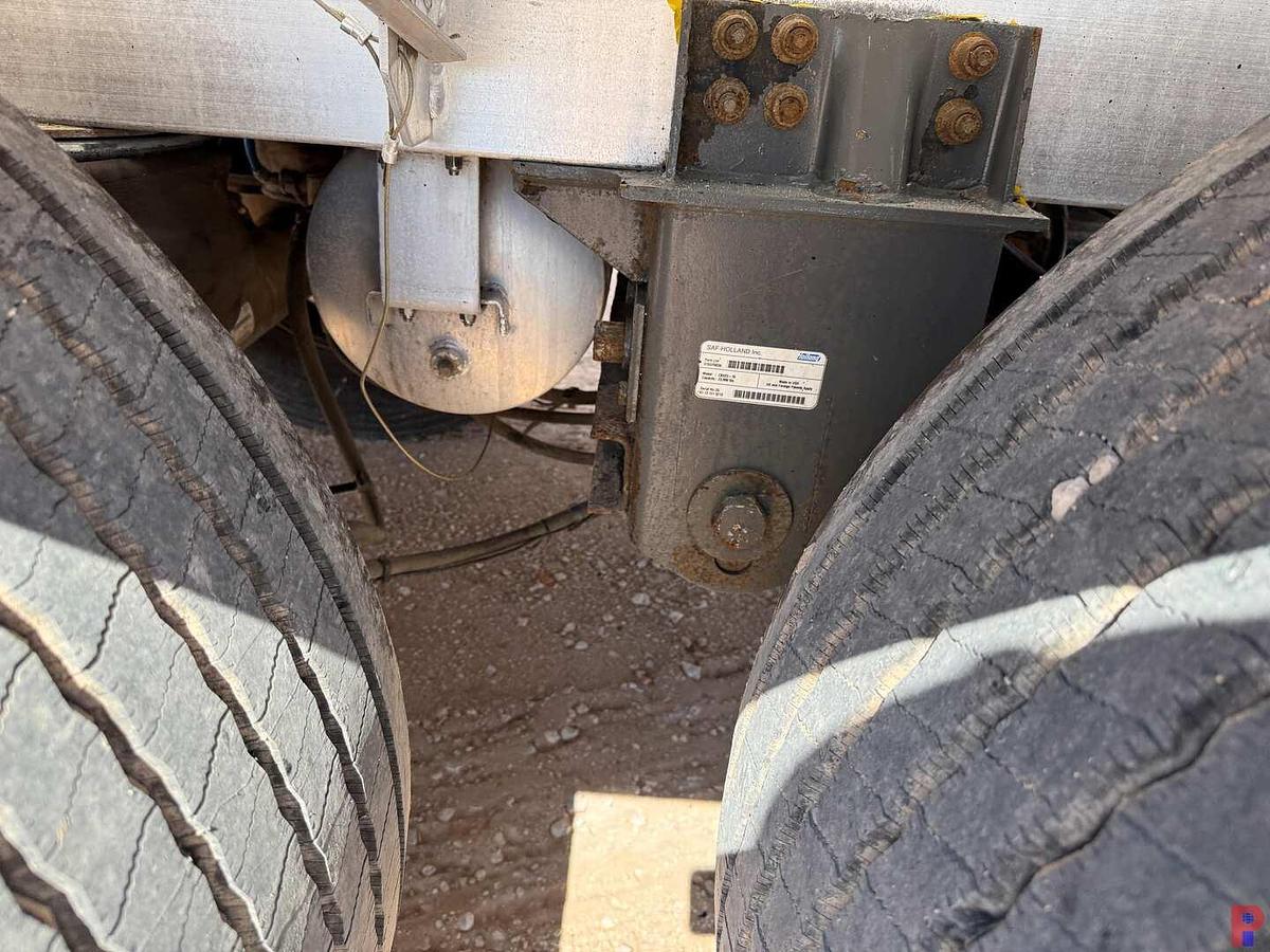 Used 2014 POLAR TANK 9,400 GAL. FUEL TANK TRAILER