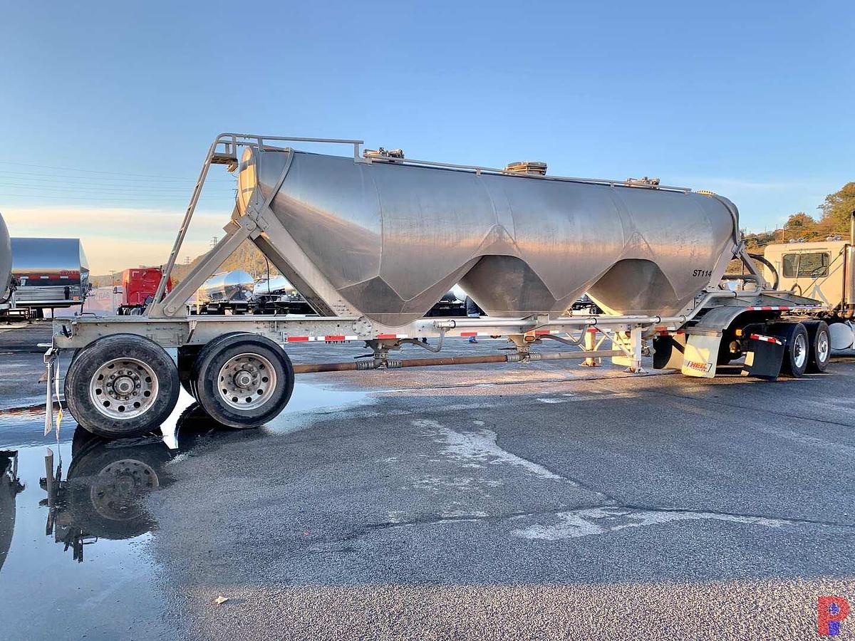 Used 2017 HEIL 1040 CU. FT T/A DRY BULK PNEUMATIC TRAILER