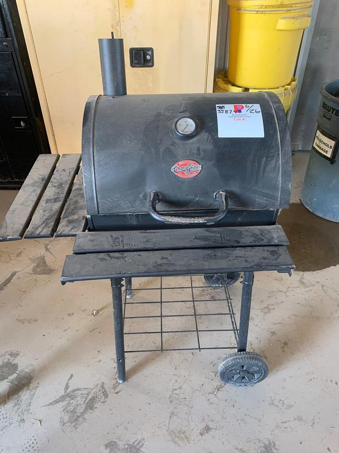 Used BLACKSTONE Flattop Griddle, and Char-Griller Grill