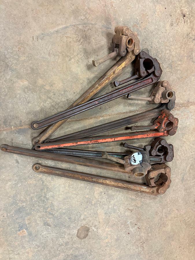 Used (7) FRICTION TONGS F/ ROD BOX COUPLINGS