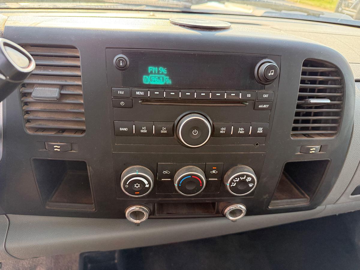 Used 2010 CHEVROLET  SILVERADO 3500 4X4 ROUSTABOUT WINCH TRUCK
