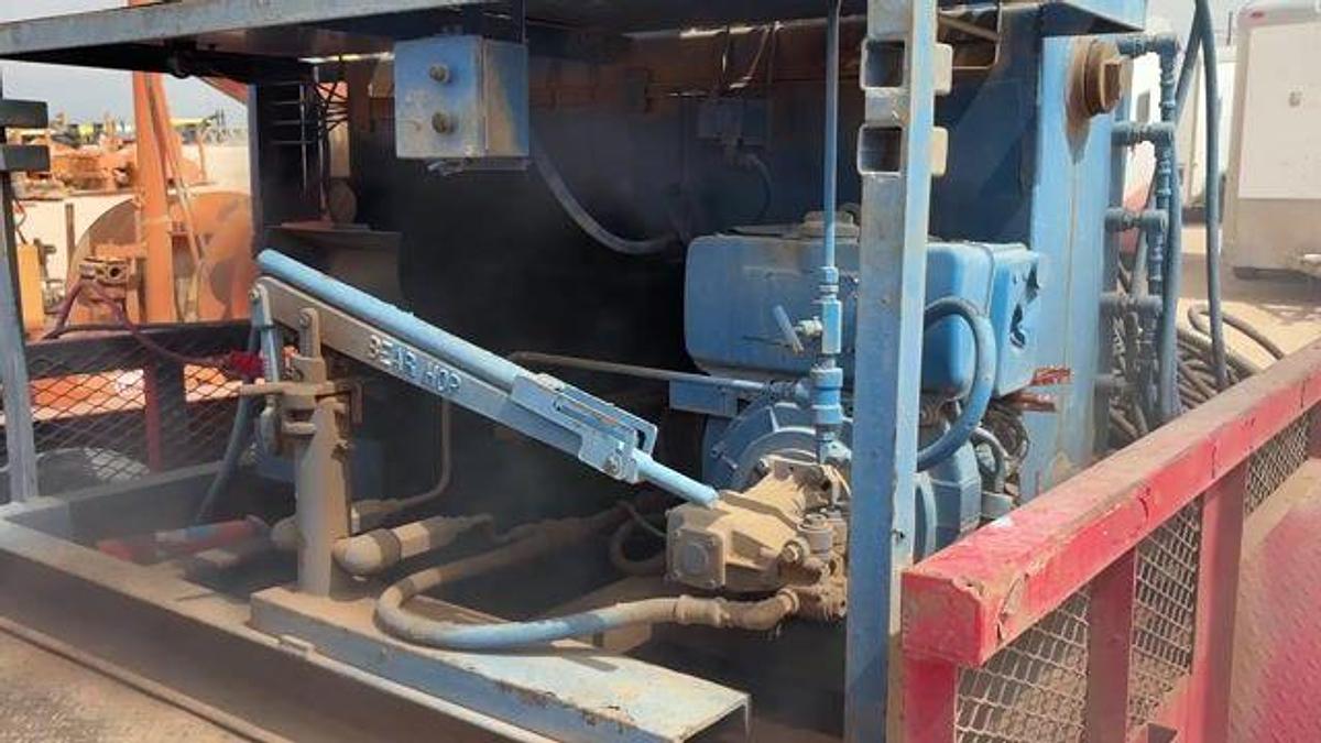 Used 4-STATION 4-BOTTLE W/ CAT TRIPLEX PUMP ACCUMULATOR CLOSING UNIT ON 2007 BIG TEX 16’ T/A GOOSENECK TRAILER