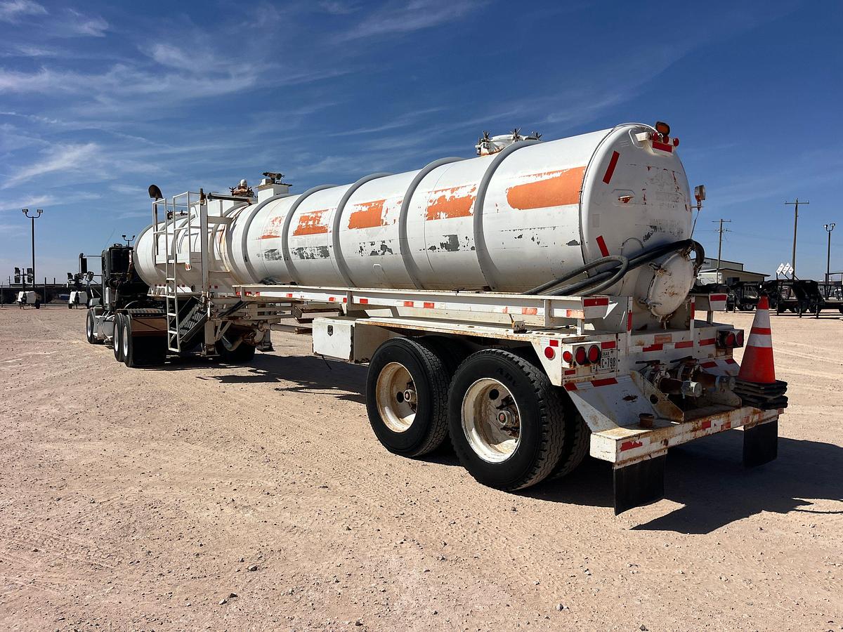 Used 1996 FREIGHTLINER T/A DAYCAB KILL TRUCK  & 2008 OVERLAND T/A KILL TRAILER