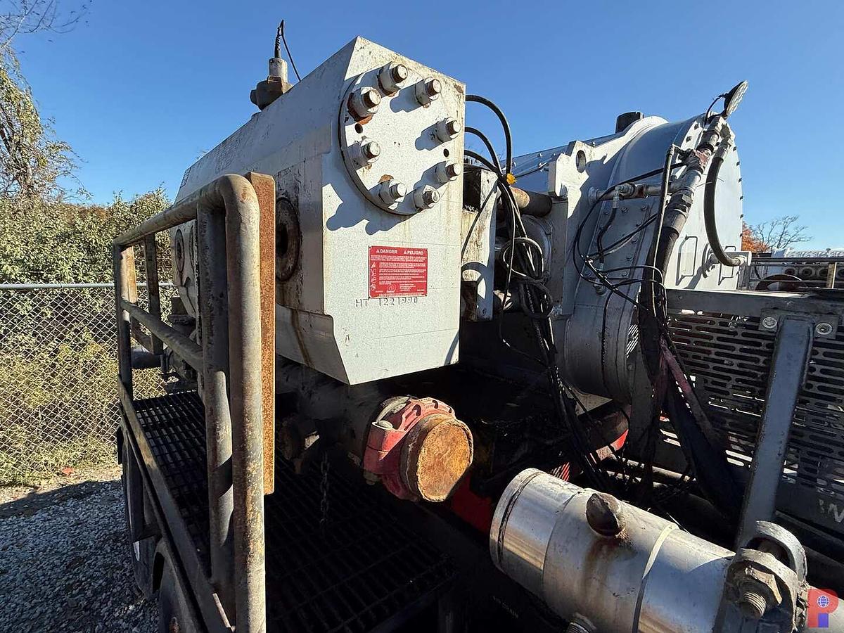 Used 2012 UE MANUFACTURING 2250 HP QUINTUPLEX 3-AXLE FRAC PUMP TRAILER (FIELD READY)