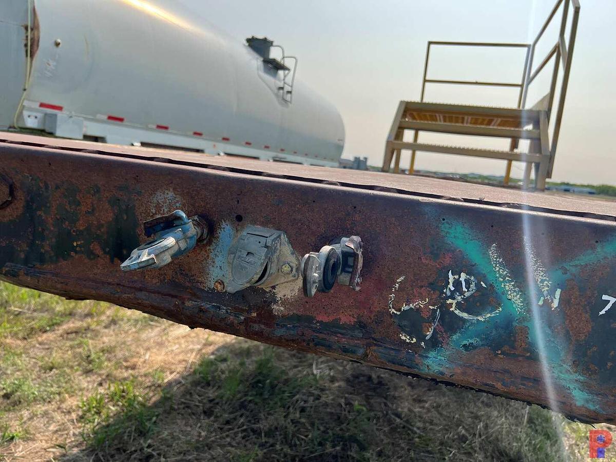 Used 1985 FRUEHAUF 45' T/A FLATBED TRAILER