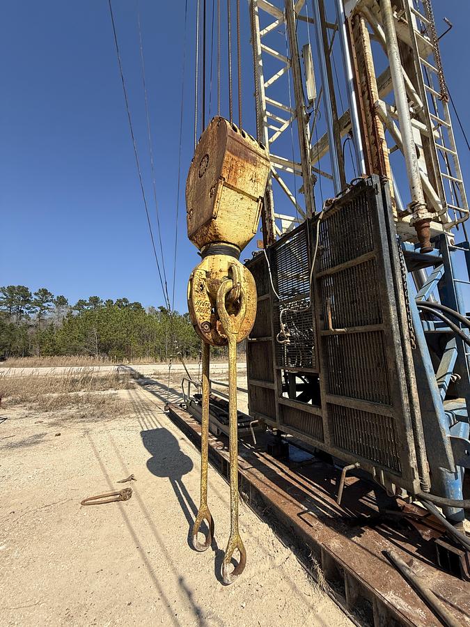 Used 2012 CAMERON C-500 SD 112'-300K LBS 5-AXLE WELL SERVICE RIG