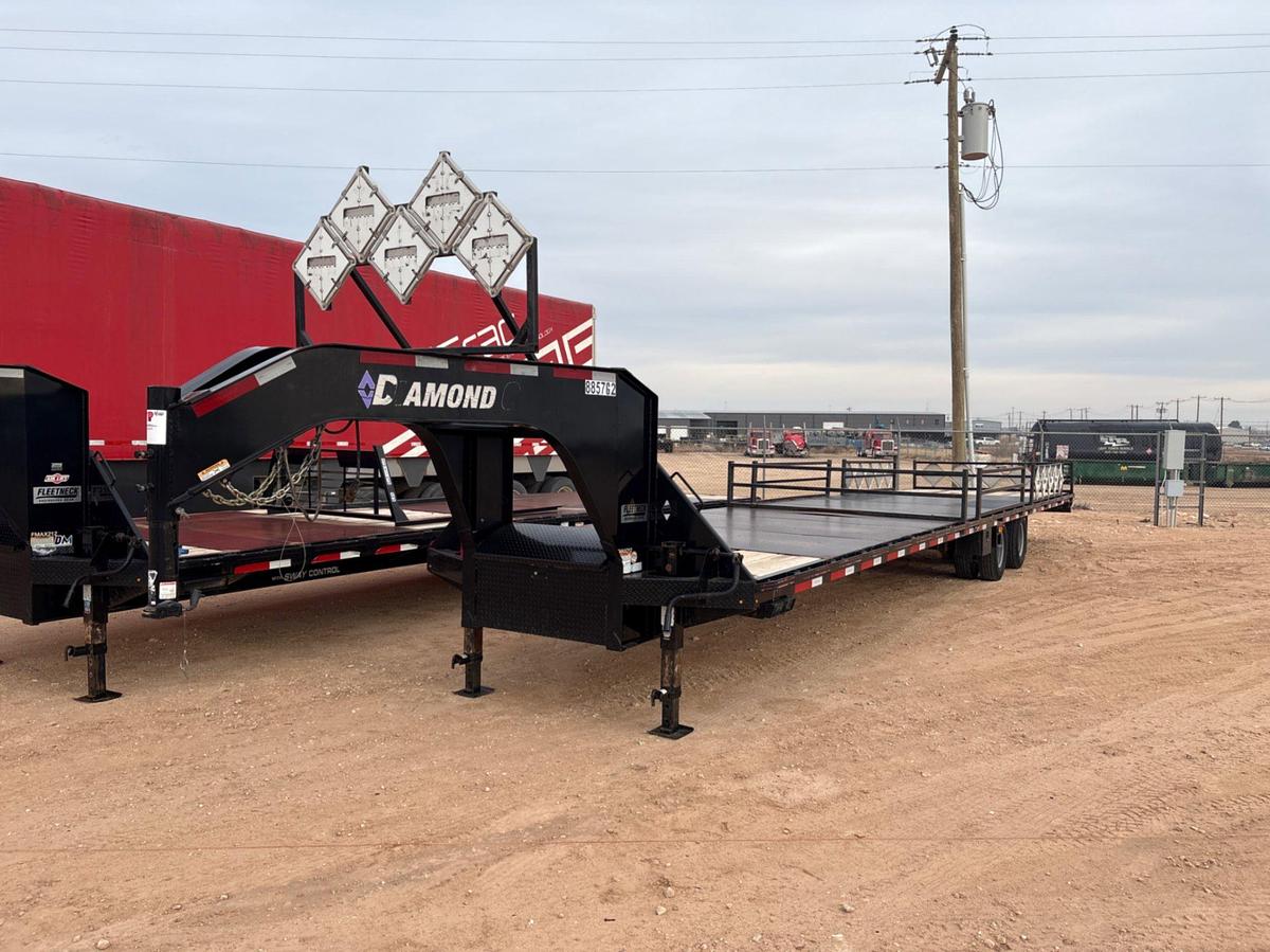 Used 2021 ROADCLIPPER DIAMOND C 40’ X 102” T/A GOOSENECK TRAILER