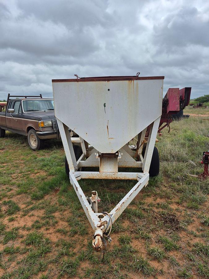 Used T&S TRIP HOPPER T-856 TRAILER WITH AUGER ARM ATTACHMENT